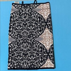 BCBGMaxAzria Black and Beige Jacquard Pencil Skirt